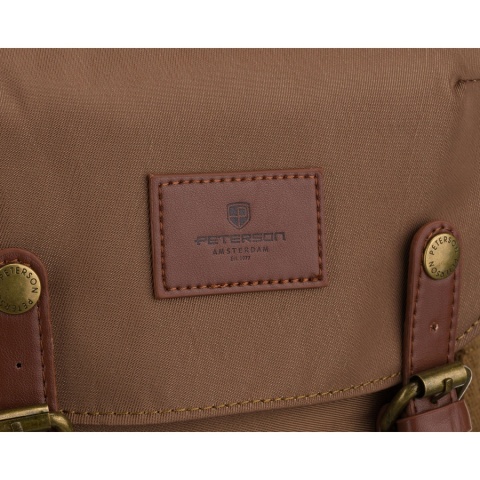 Plecak damski z poliestru i skóry ekologicznej w brązowym kolorze, jednokomorowy - Peterson