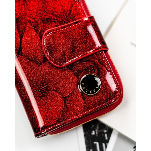 Czerwony, pionowy portfel damski ze skóry naturalnej i ekologicznej, zamykany suwakiem i zatrzaskiem - Peterson