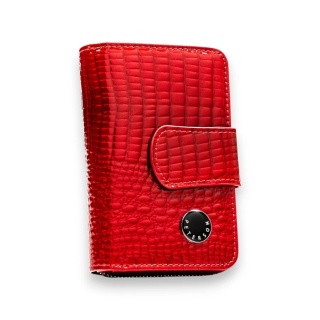 Czerwony portfel damski ze skóry naturalnej zamykany na suwak i zatrzask - Peterson