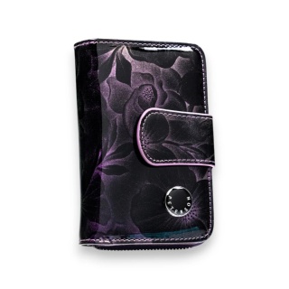 Fioletowy, pionowy portfel damski ze skóry naturalnej i ekologicznej, zamykany suwakiem i zatrzaskiem - Peterson