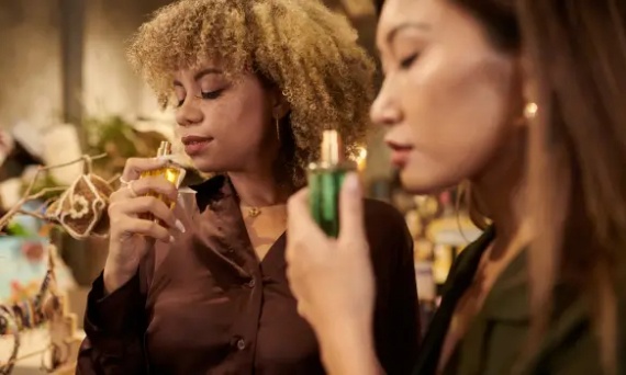 Najpiękniejsze perfumy damskie – ranking TOP 10 perfum dla kobiet.